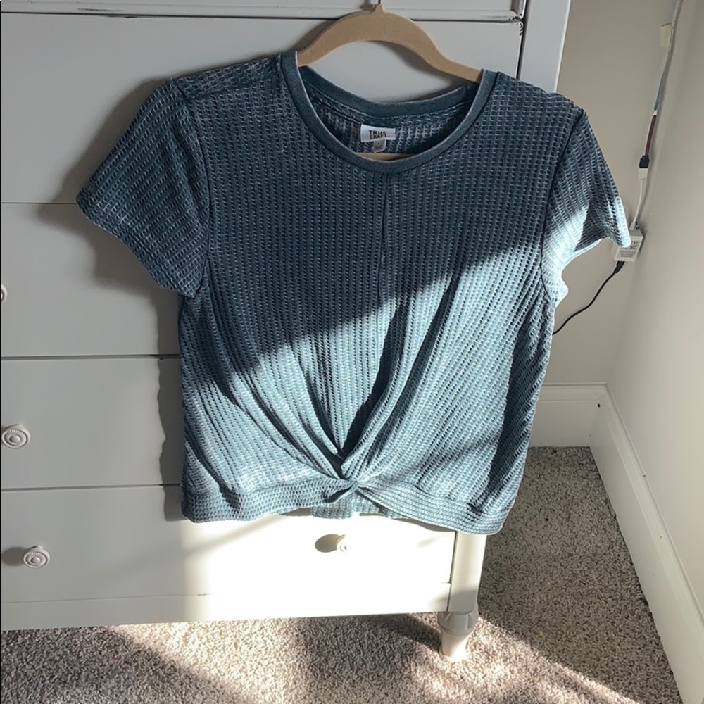 Green short sleeve top